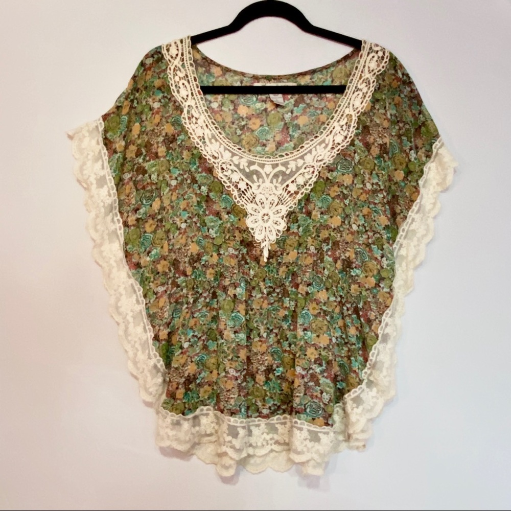 American rag floral top